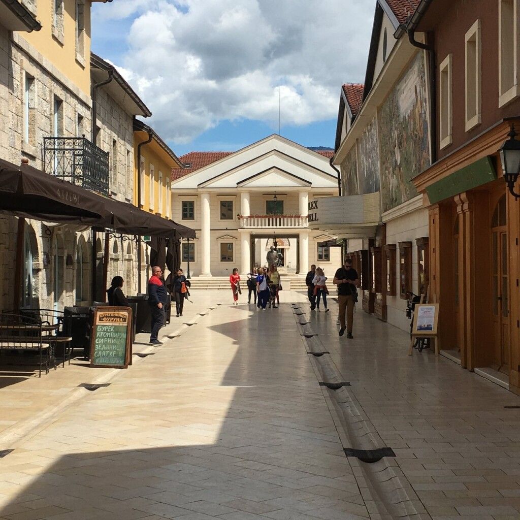 Andricgrad slika gosta